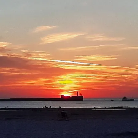 La Mer, La Plage, Le Sable Boulogne-sur-Mer Esterno foto